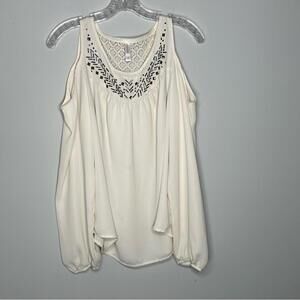 Bohemian Cold-Shoulder Cream Tshirt Large